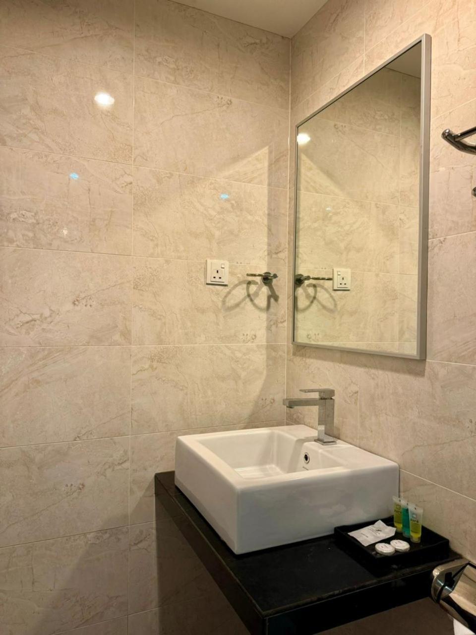 Chariton Hotel Nusa Bestari Johor Bahru Ngoại thất bức ảnh